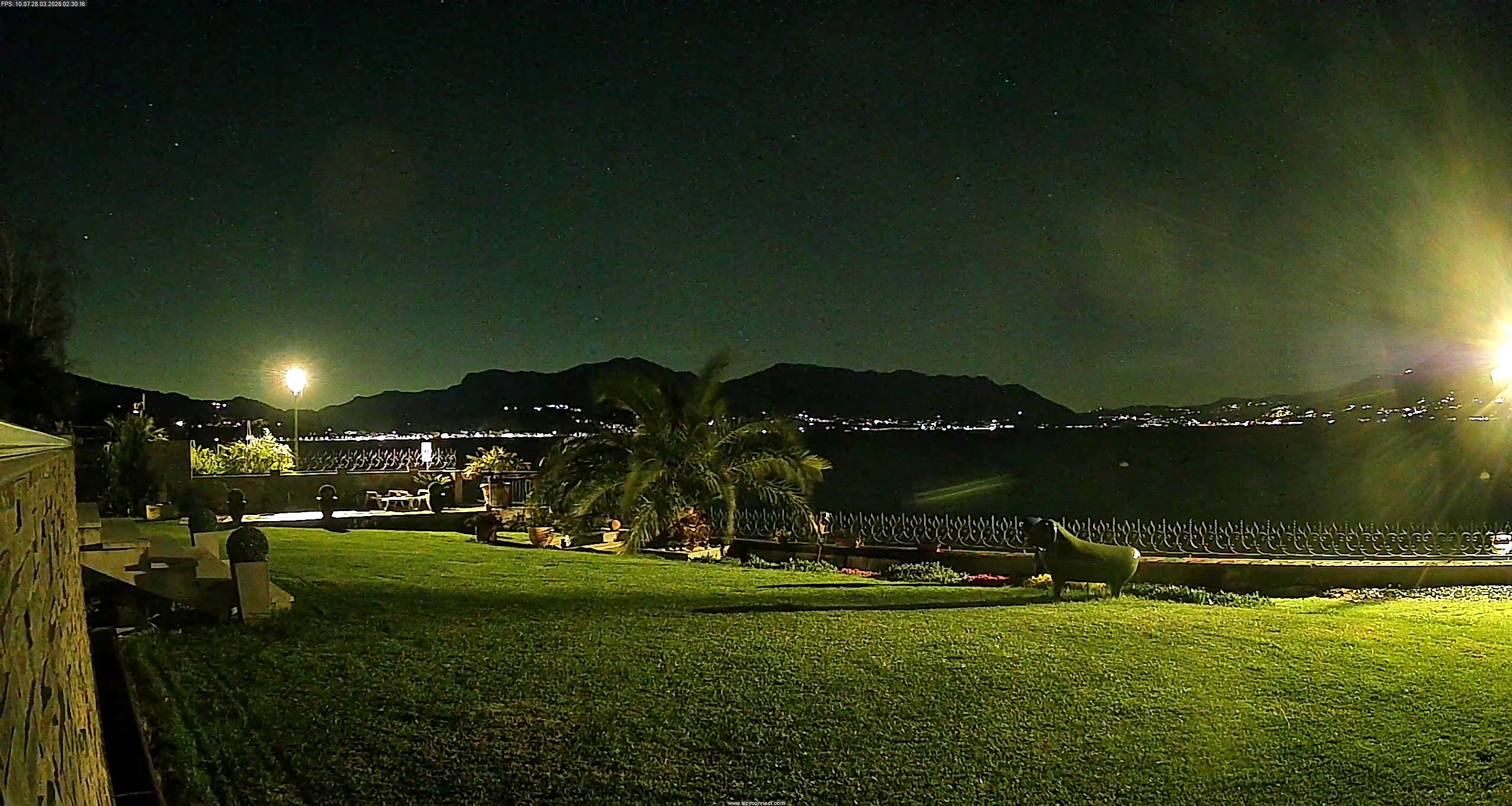 immagine della webcam nei dintorni di Cannero Riviera: webcam Maccagno con Pino e Veddasca