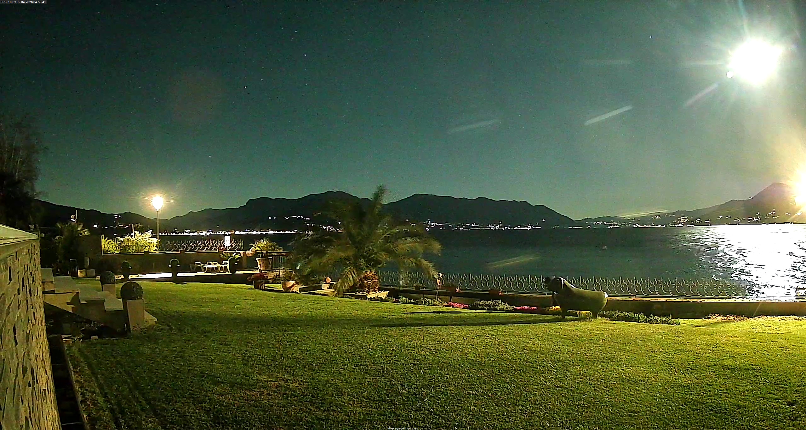 immagine della webcam nei dintorni di Cannobio: webcam Maccagno con Pino e Veddasca