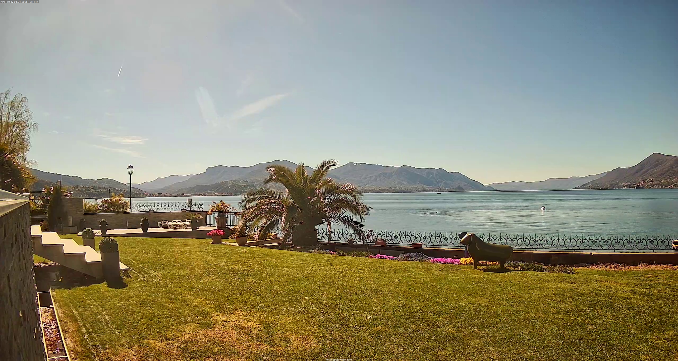 immagine della webcam nei dintorni di Valle Vigezzo: webcam Maccagno con Pino e Veddasca