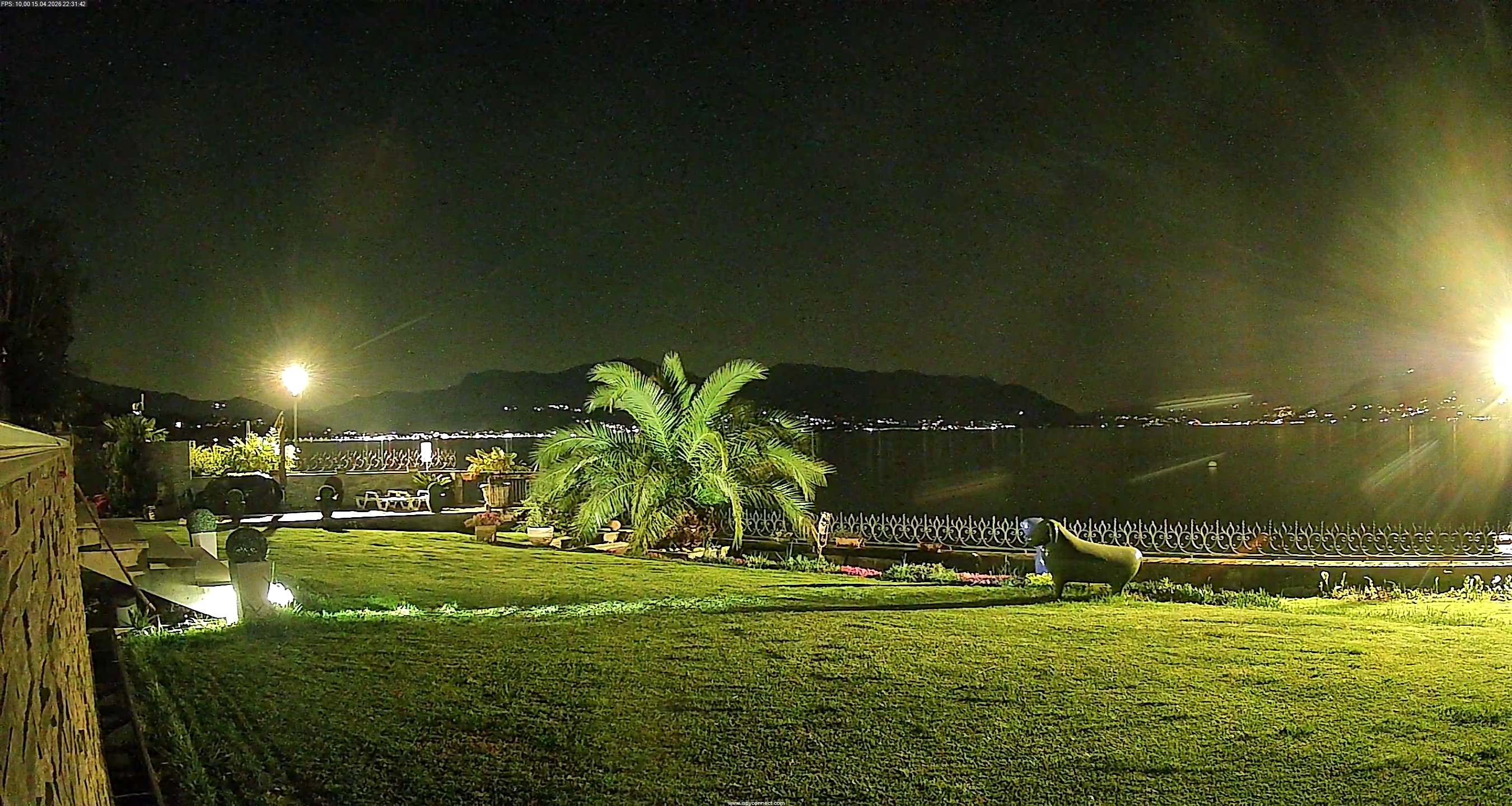 immagine della webcam nei dintorni di Campione d'Italia: webcam Maccagno con Pino e Veddasca