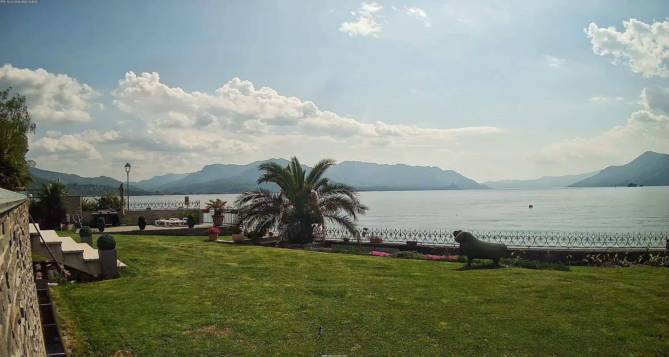 immagine della webcam nei dintorni di Cuvio: webcam Maccagno con Pino e Veddasca