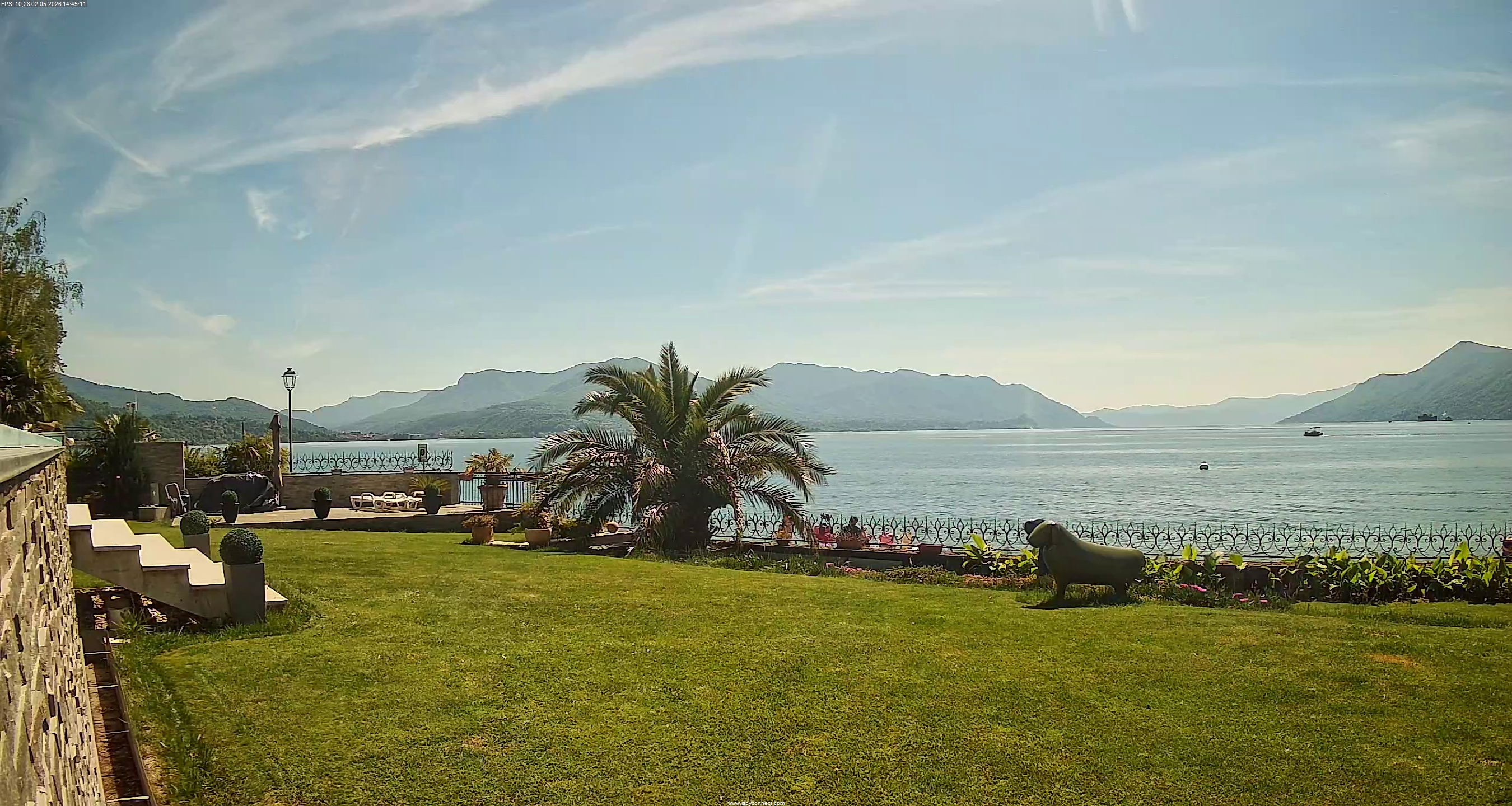 immagine della webcam nei dintorni di Trarego Viggiona: webcam Maccagno con Pino e Veddasca