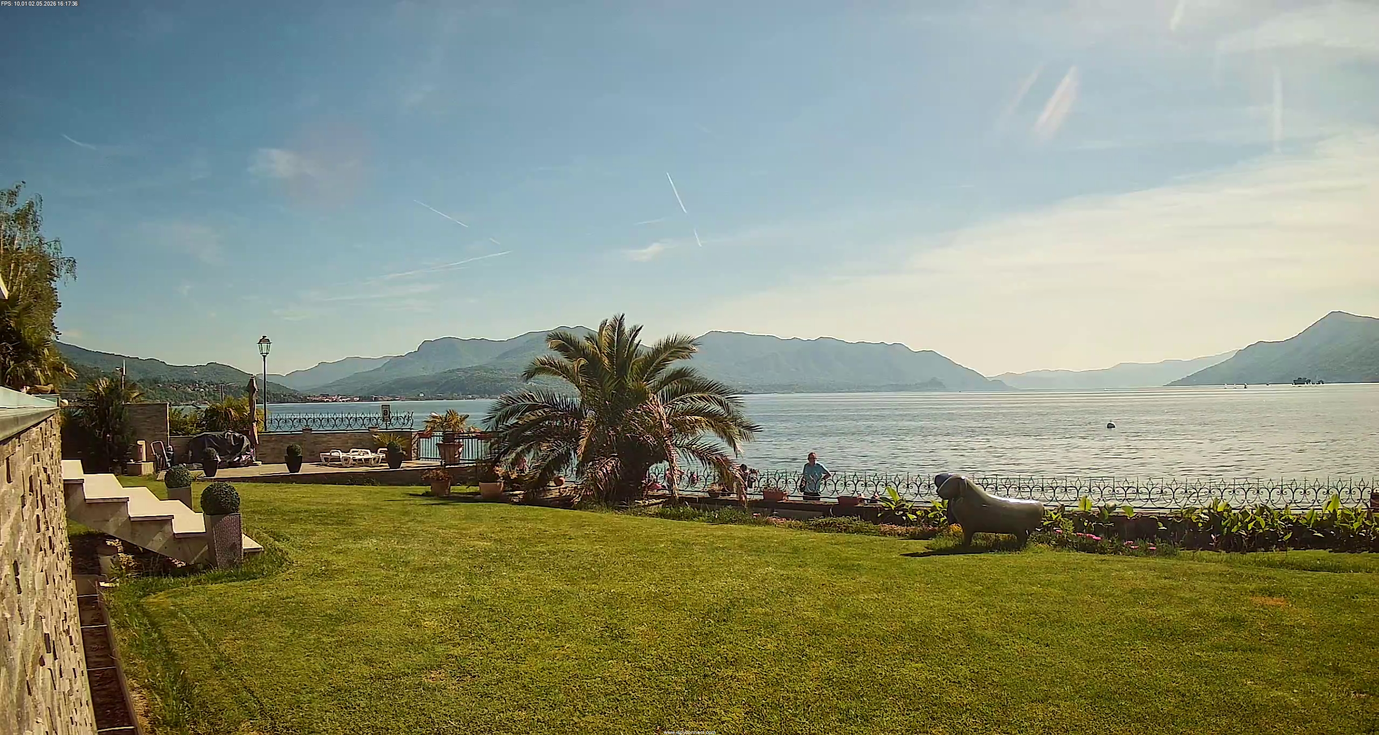 immagine della webcam nei dintorni di Cannero Riviera: webcam Maccagno con Pino e Veddasca