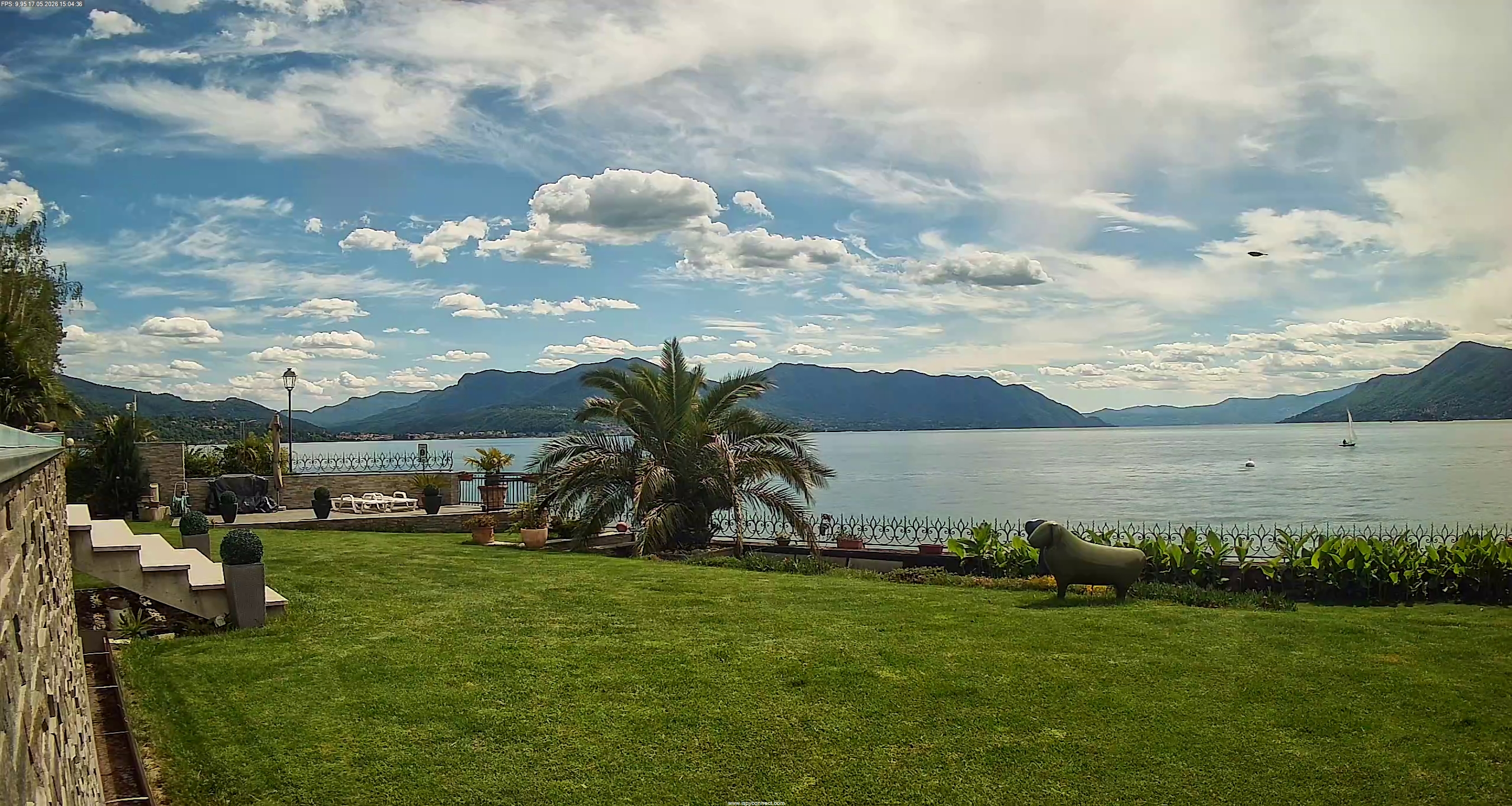 immagine della webcam nei dintorni di Cannobio: webcam Maccagno con Pino e Veddasca