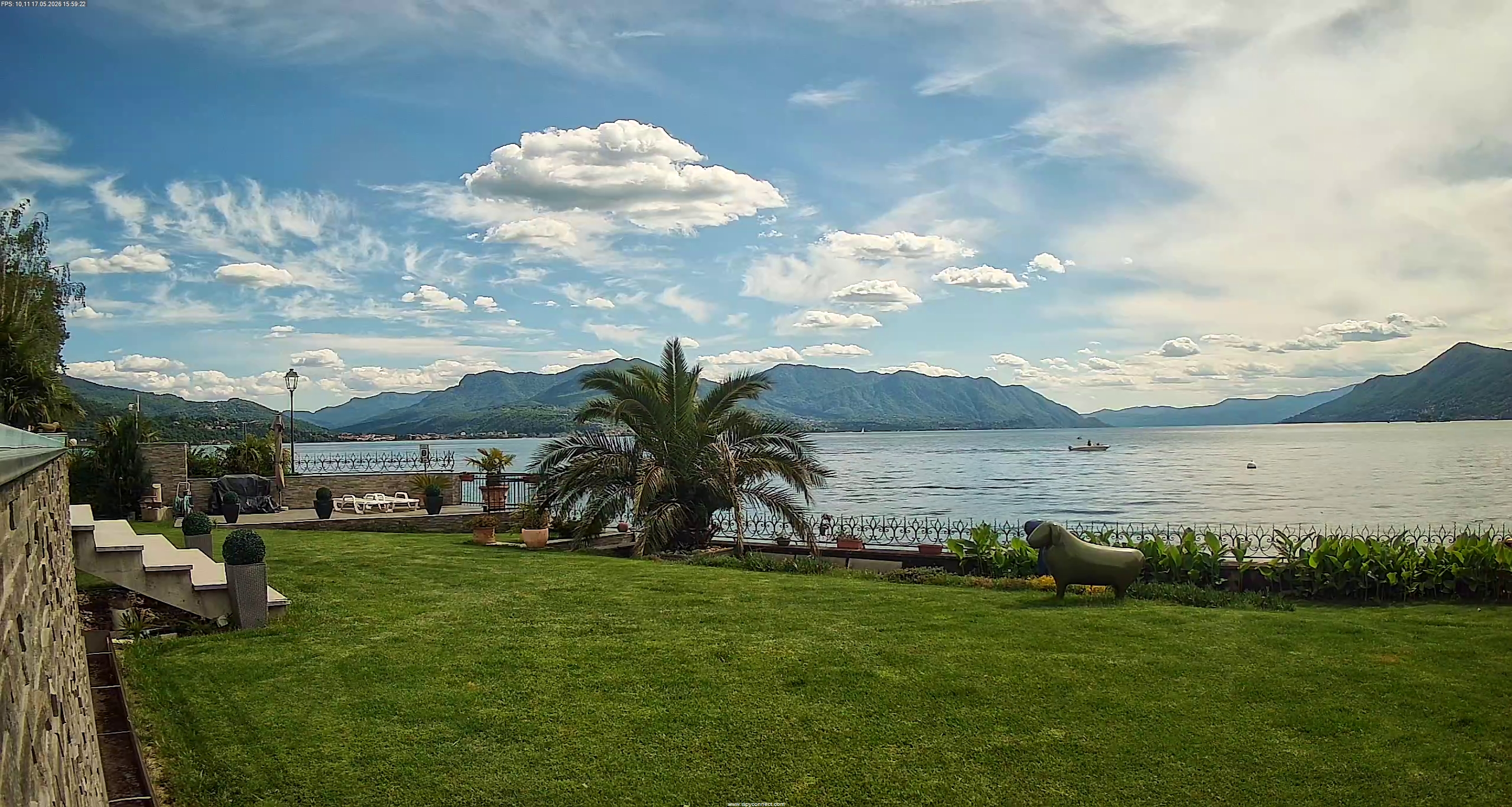 immagine della webcam nei dintorni di Brinzio: webcam Maccagno con Pino e Veddasca